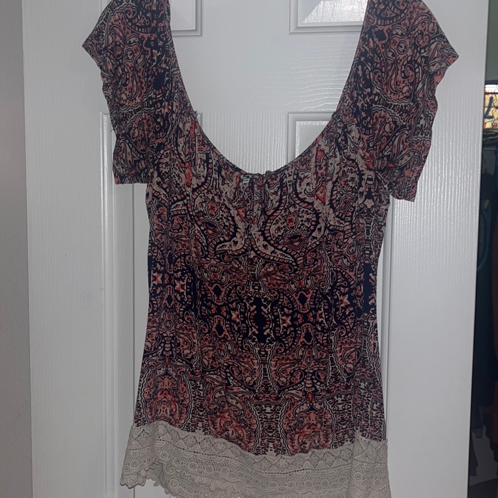 Maurice fun top